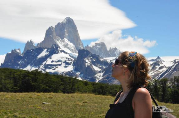 Admirando o imponente Cerro Fitz Roy, no Parque Nacional Los Glaciares, em El Chaltén, na patagônia argentina